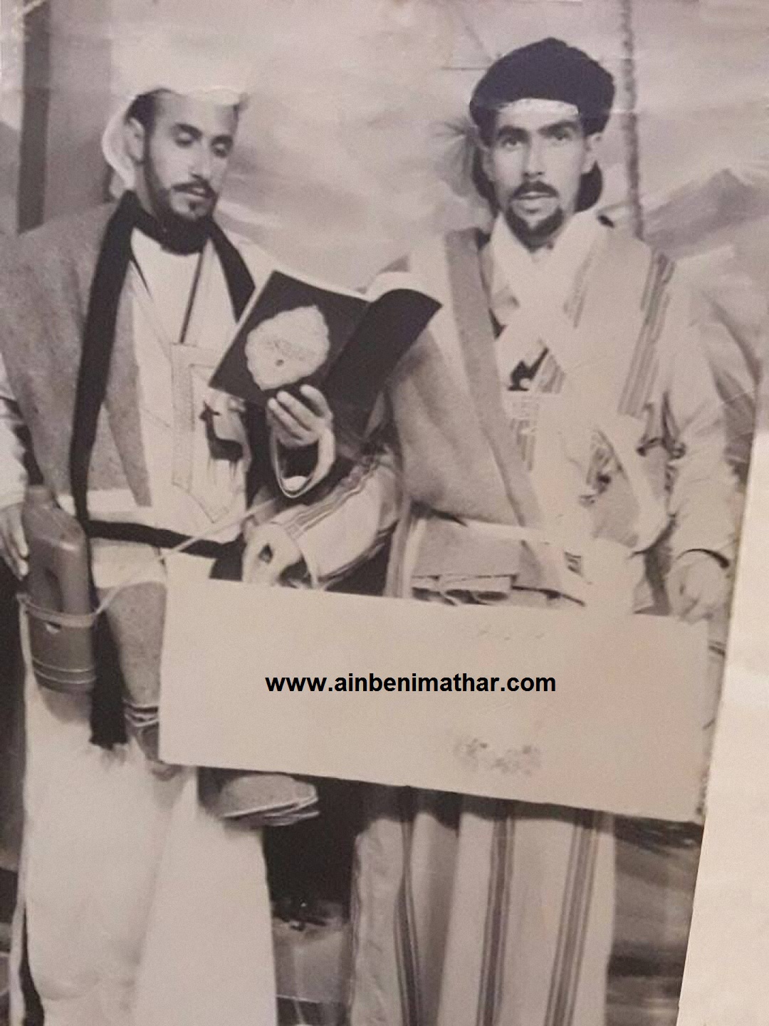 سي أحمد بن الزين و سي محمد المازوزي حاكمي أيام المسيرة الخضراء
