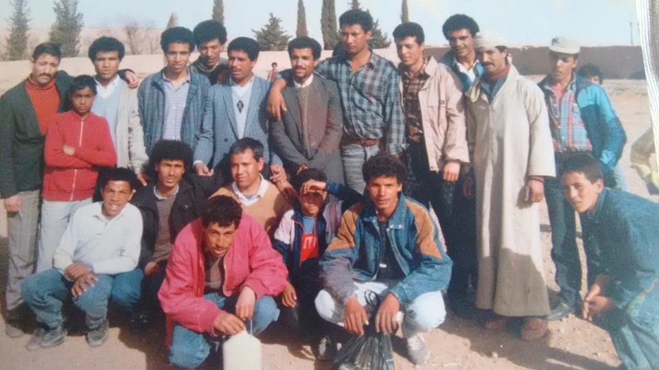 صورة تذكارية بالملعب البلدي يوم 03/03/1989