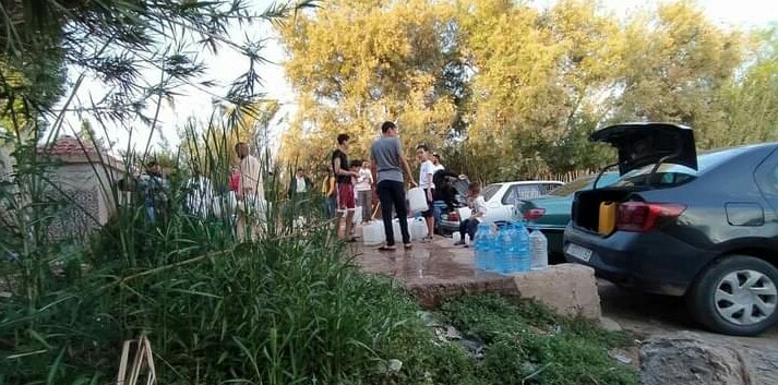 تقع عوينة ريان بمدينة عين بني مطهر